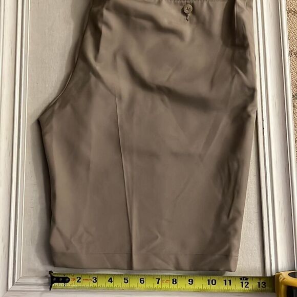 Joseph A Banks Traveler collection shorts British Tan tailored fit 38 NWOT - Picture 4 of 9